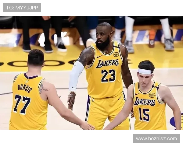 詹姆斯领衔湖人再战勇士,季前赛首场大战即将上演 詹姆斯领衔湖人再战勇士,季前赛首场大战即将上演